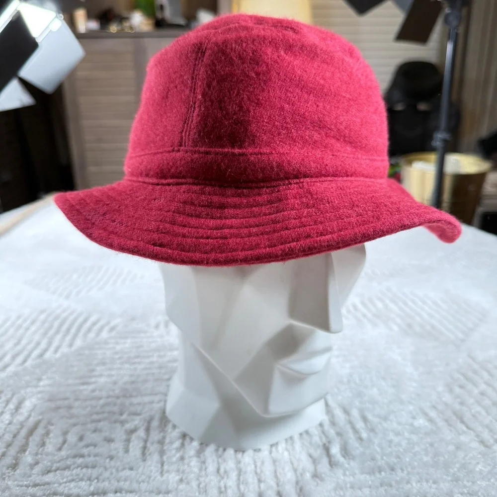 Saks Fifth Avenue Vintage Wool Bucket Hat Women's Red Felted Boho Cloche Cozy